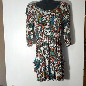 Gorgeous flowy paisley tunic lenght with pockets!